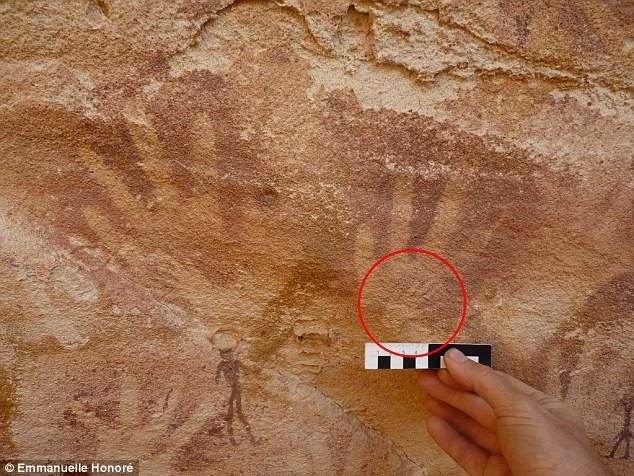 8,000-year-old Stone Age Cave handprints were NOT human!?