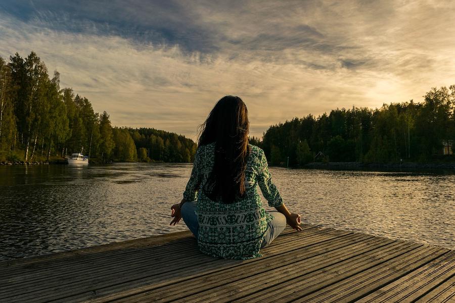 Here's How Meditation Will Help You Deal With The Mental Toxins In This Turbulent World