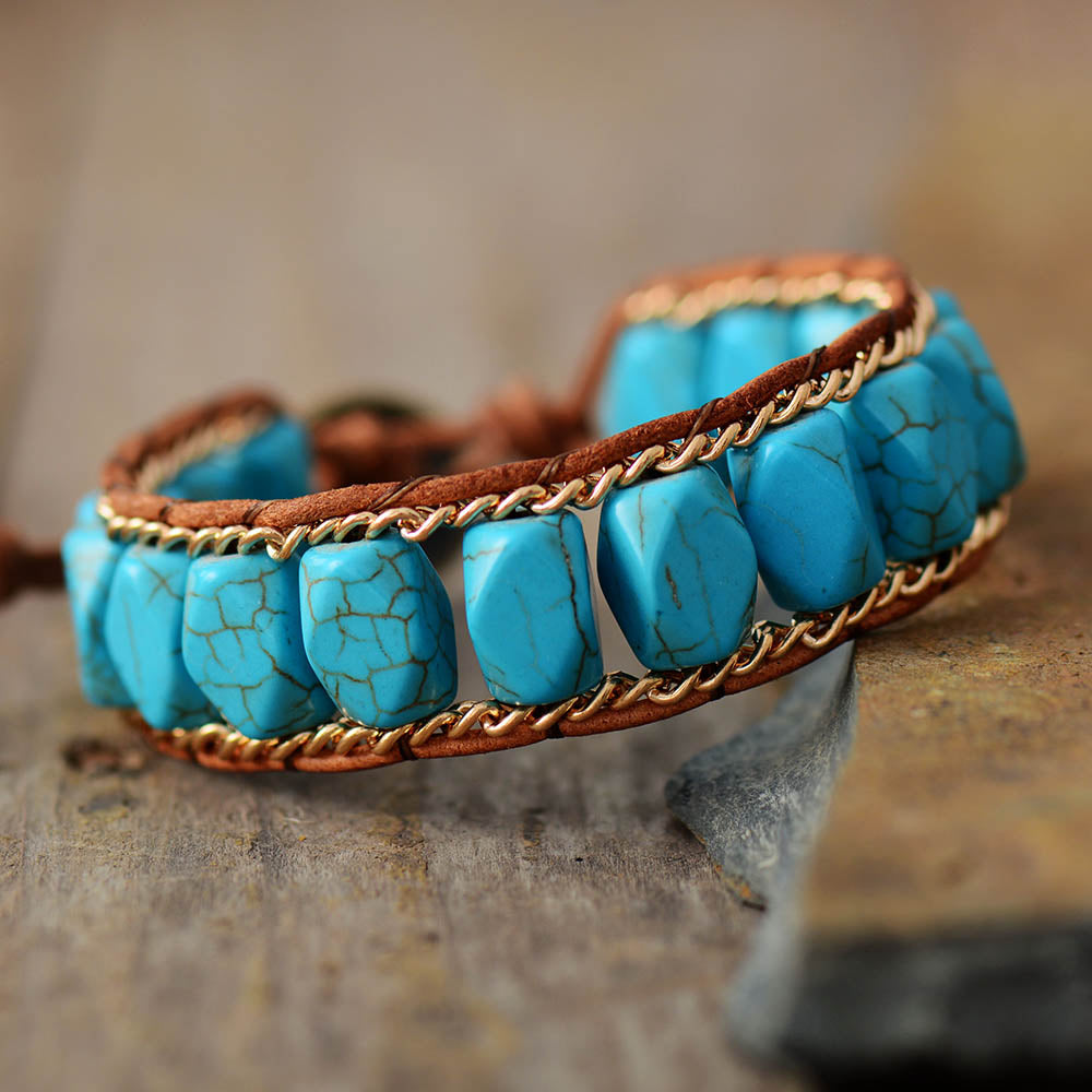 Outstanding Turquoise Leather Bracelet