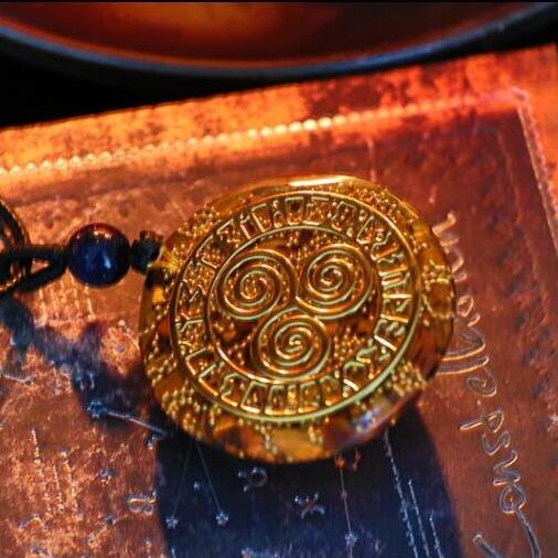 Orgonite Kyanite Eye of Horus Healing Necklace
